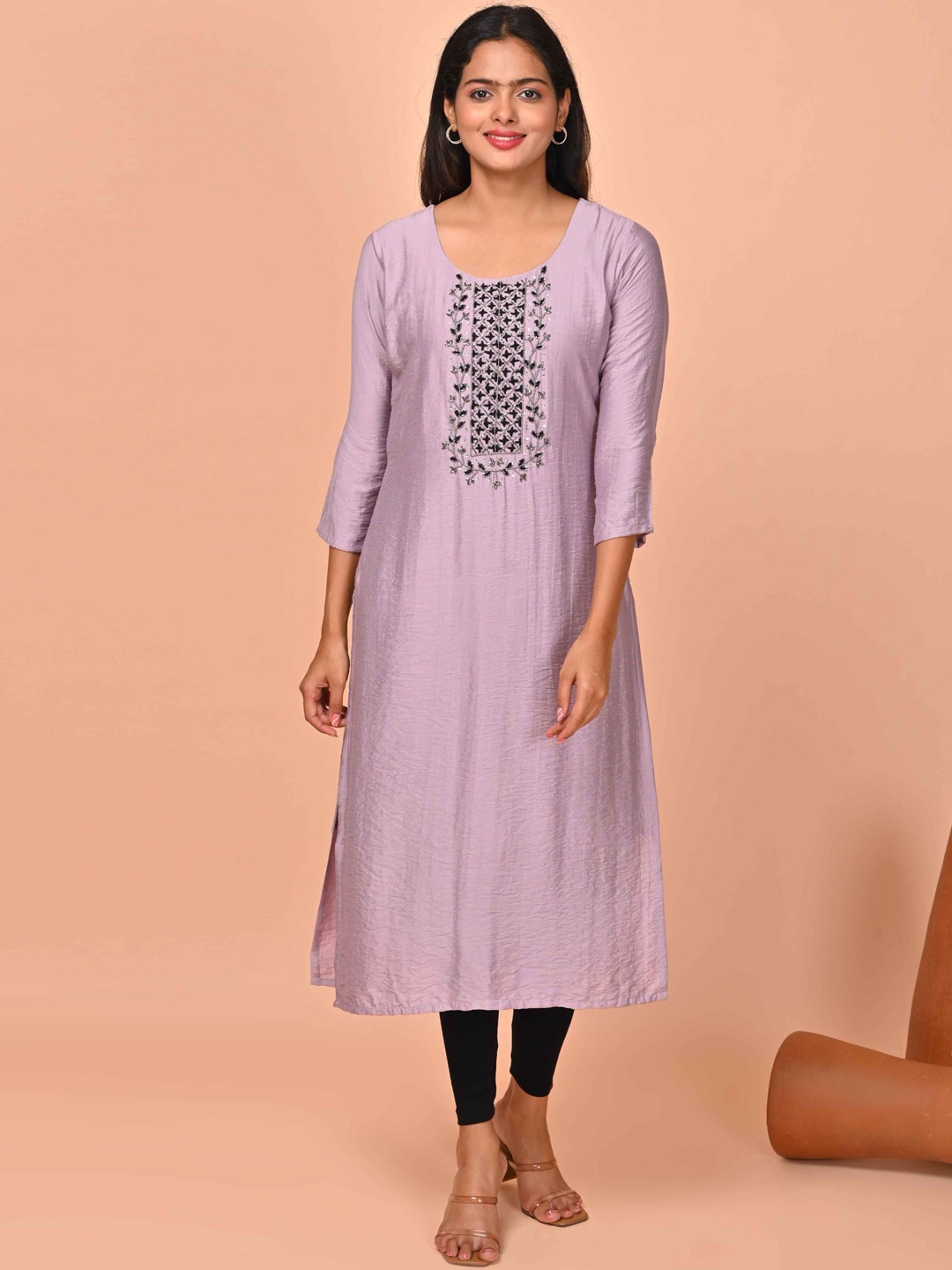 

GOLDSTROMS Women Embroidered Flared Sleeves Thread Work Kurta, Pink