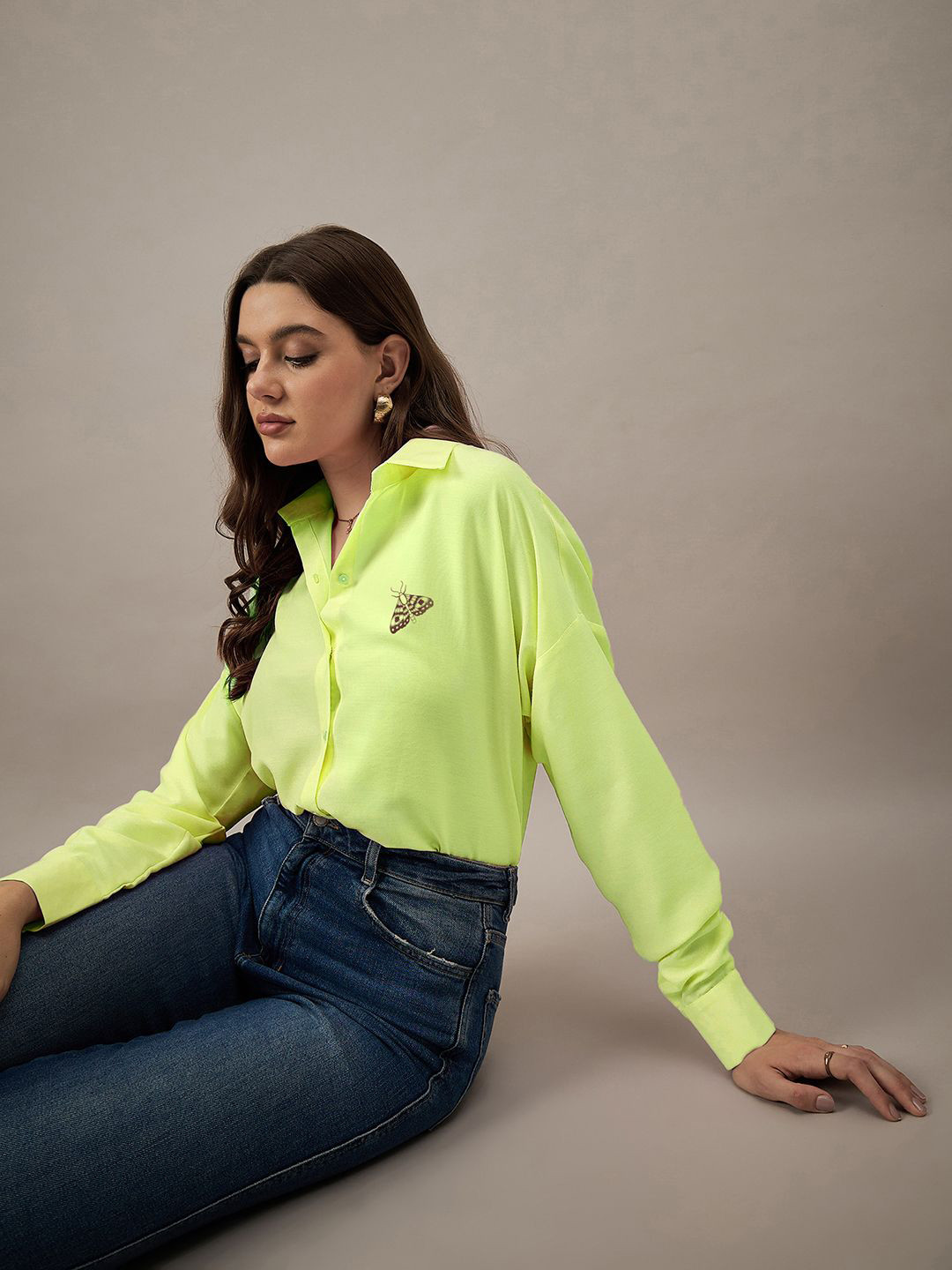 

The Roadster Lifestyle Co. Women Comfort Graphic Printed Oversized Casual Shirt, Lime green