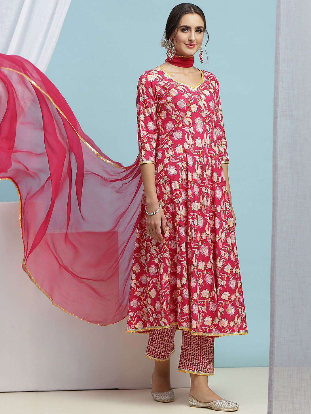 

Khushal K Floral Printed Sweetheart Neck Anarkali Kurta with Palazzos & Dupatta, Pink