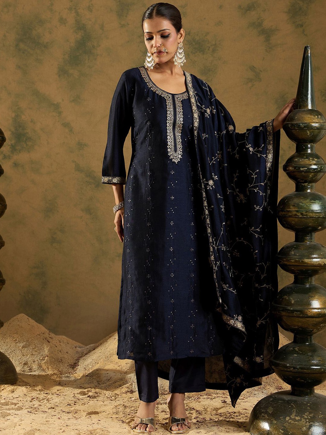 

Indo Era Floral Embroidered Straightf Kurta with Trousers & Dupatta, Blue