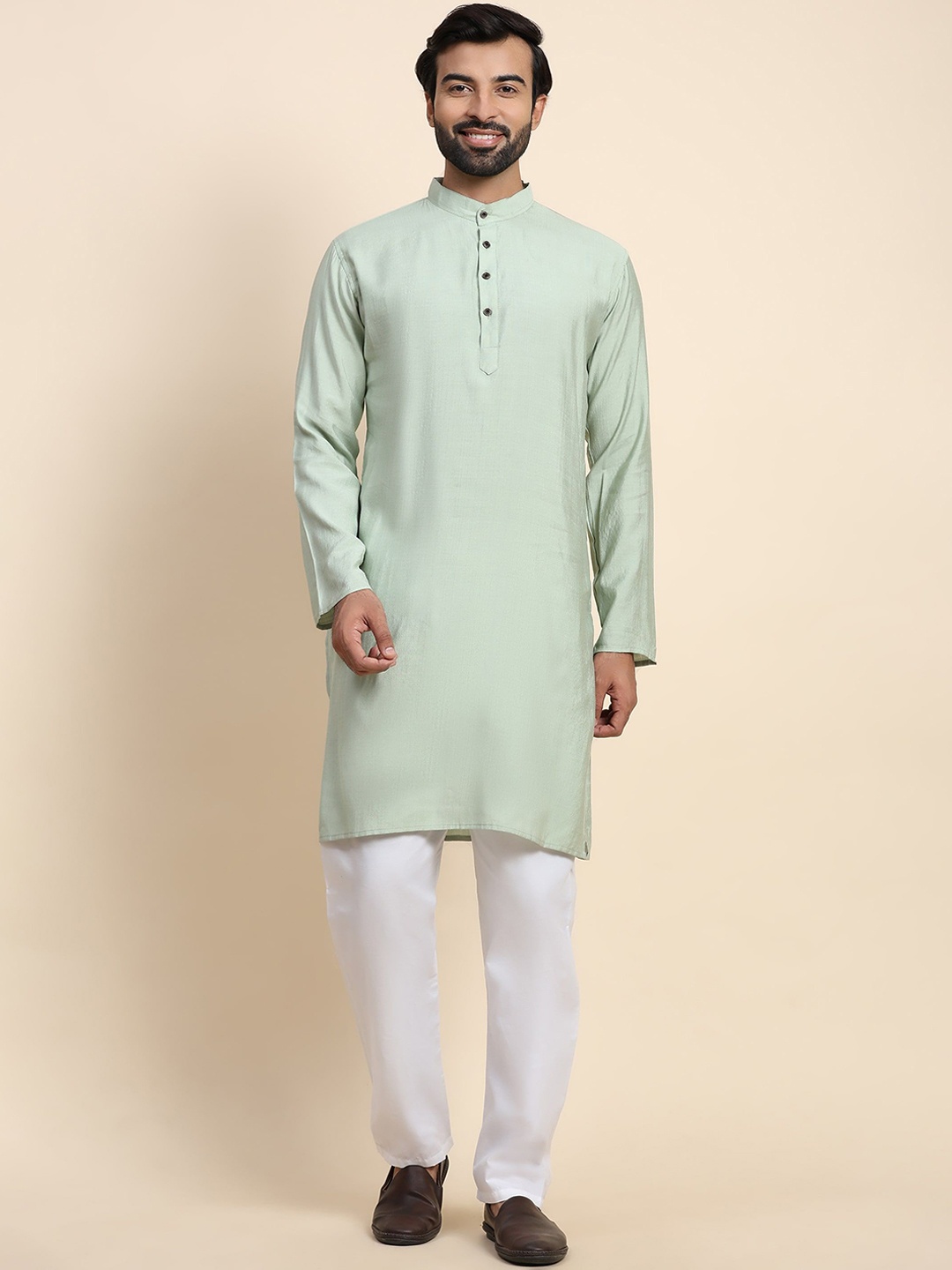 

Rawayi Mandarin Collar Pure Cotton Kurta, Green