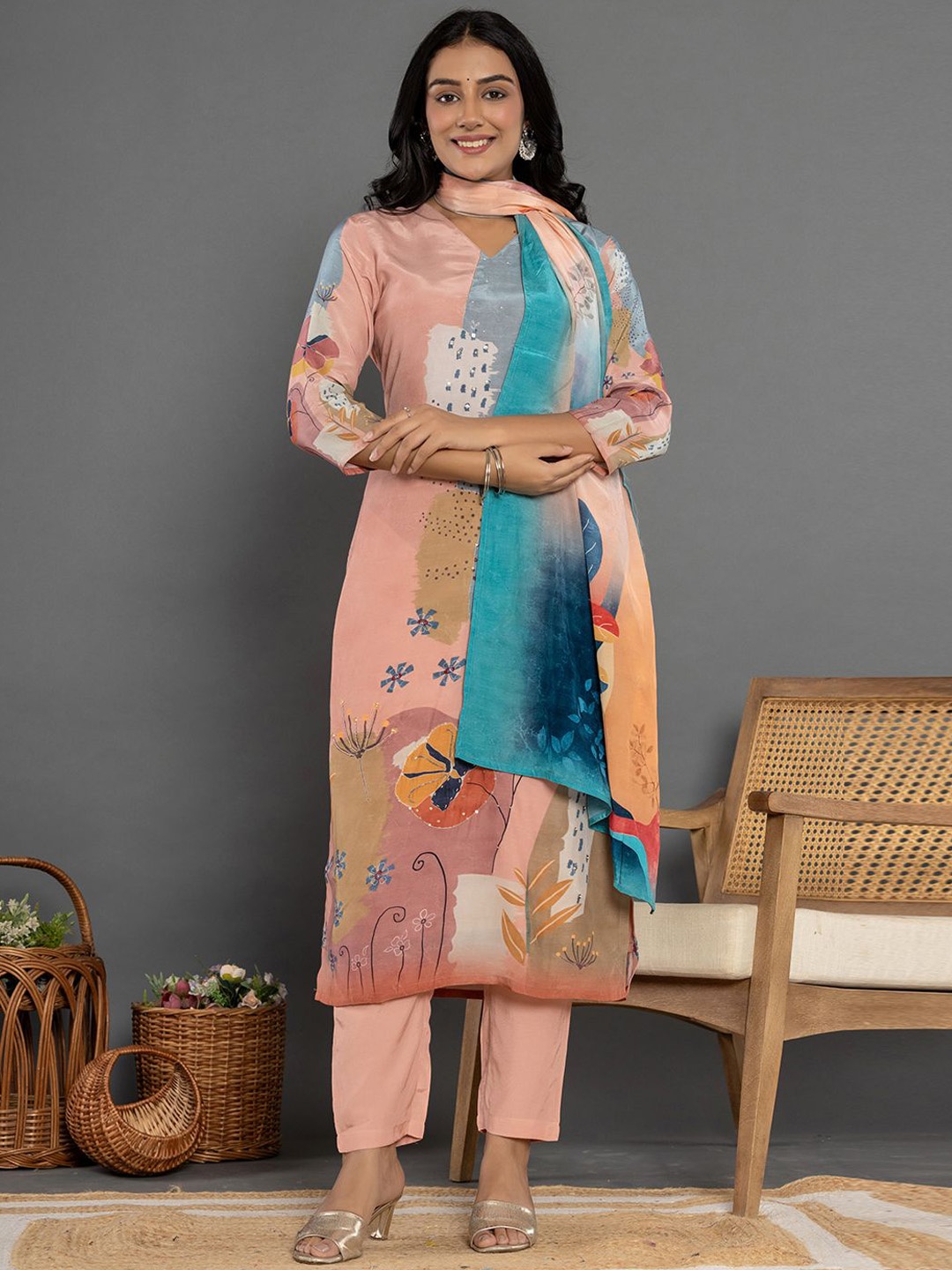

Yufta Floral Printed Regular Beads and Stones Pure Silk Kurta with Trousers With Dupatta, Peach