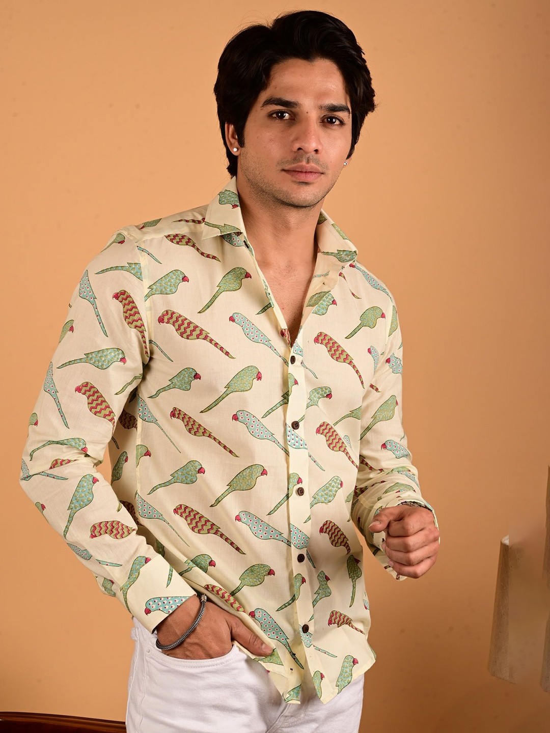 

Bootaa Men Classic Spread Collar Conversational Printed Cotton Casual Shirt, Multi