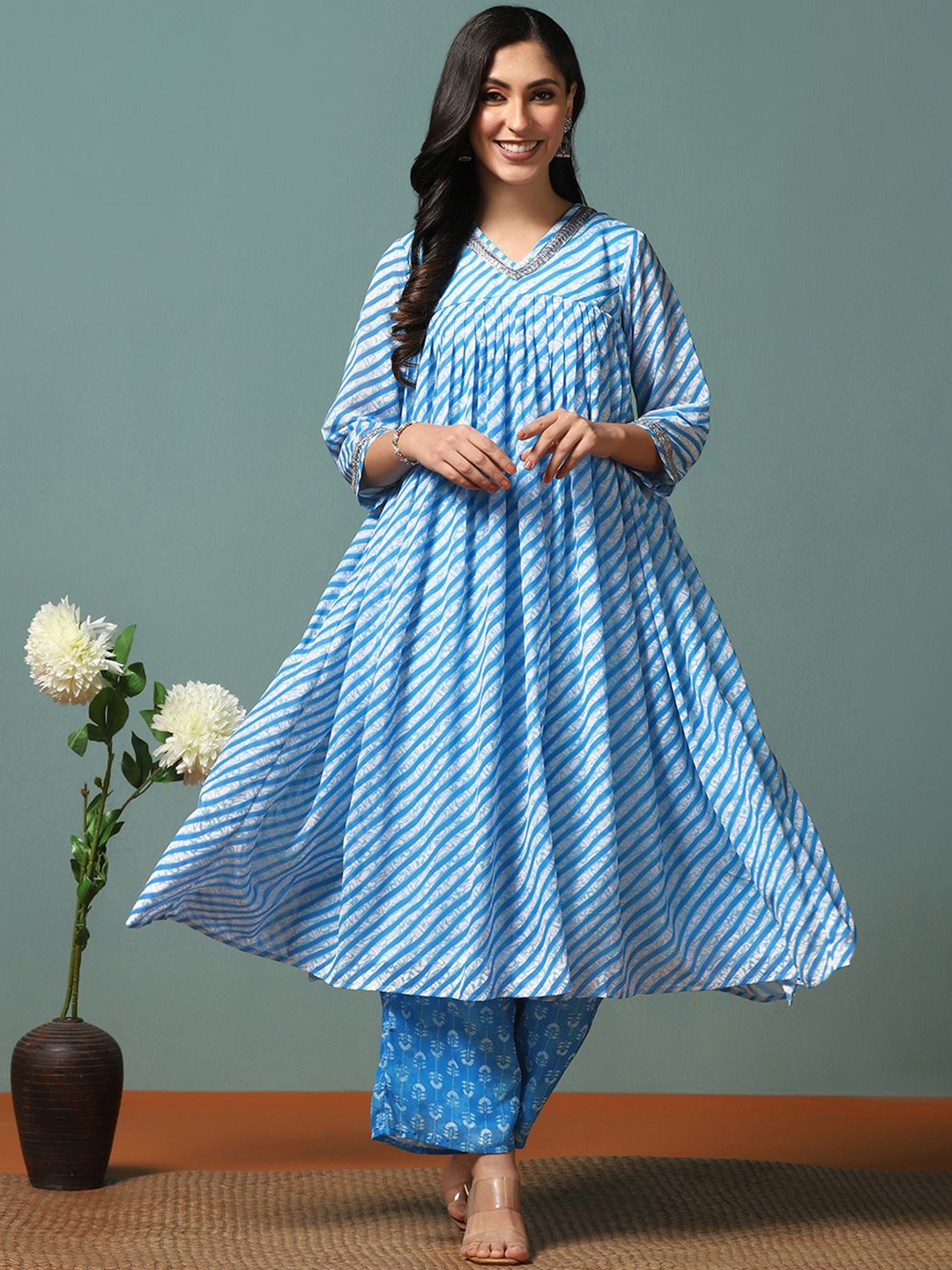 

BAESD Leheriya Printed Regular Georgette Gotta Patti Anarkali Kurta with Palazzos, Blue