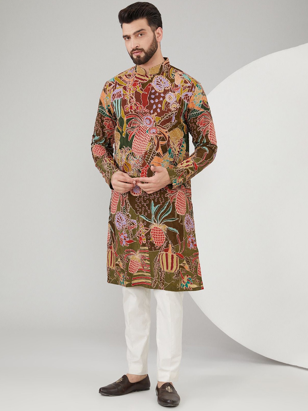 

KASBAH CLOTHING NISHCHAIY SAJDEH Floral Embroidered Silk Straight Kurta, Green