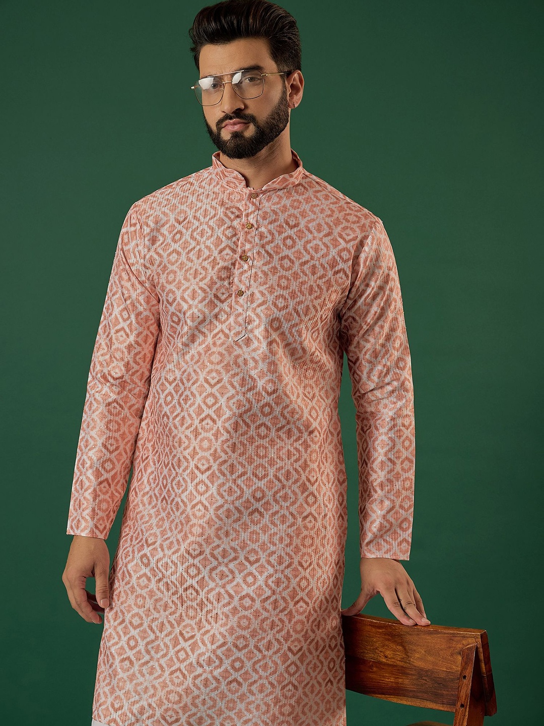 

Anouk Pink Geometric Printed & Embroidered Sequinned Mandarin Collar Straight Kurta