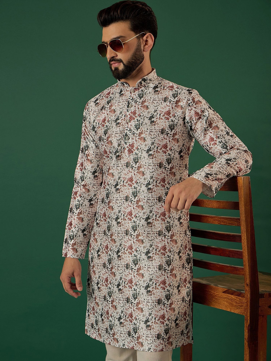 

Anouk Floral Printed Mandarin Collar Straight Kurta, Off white