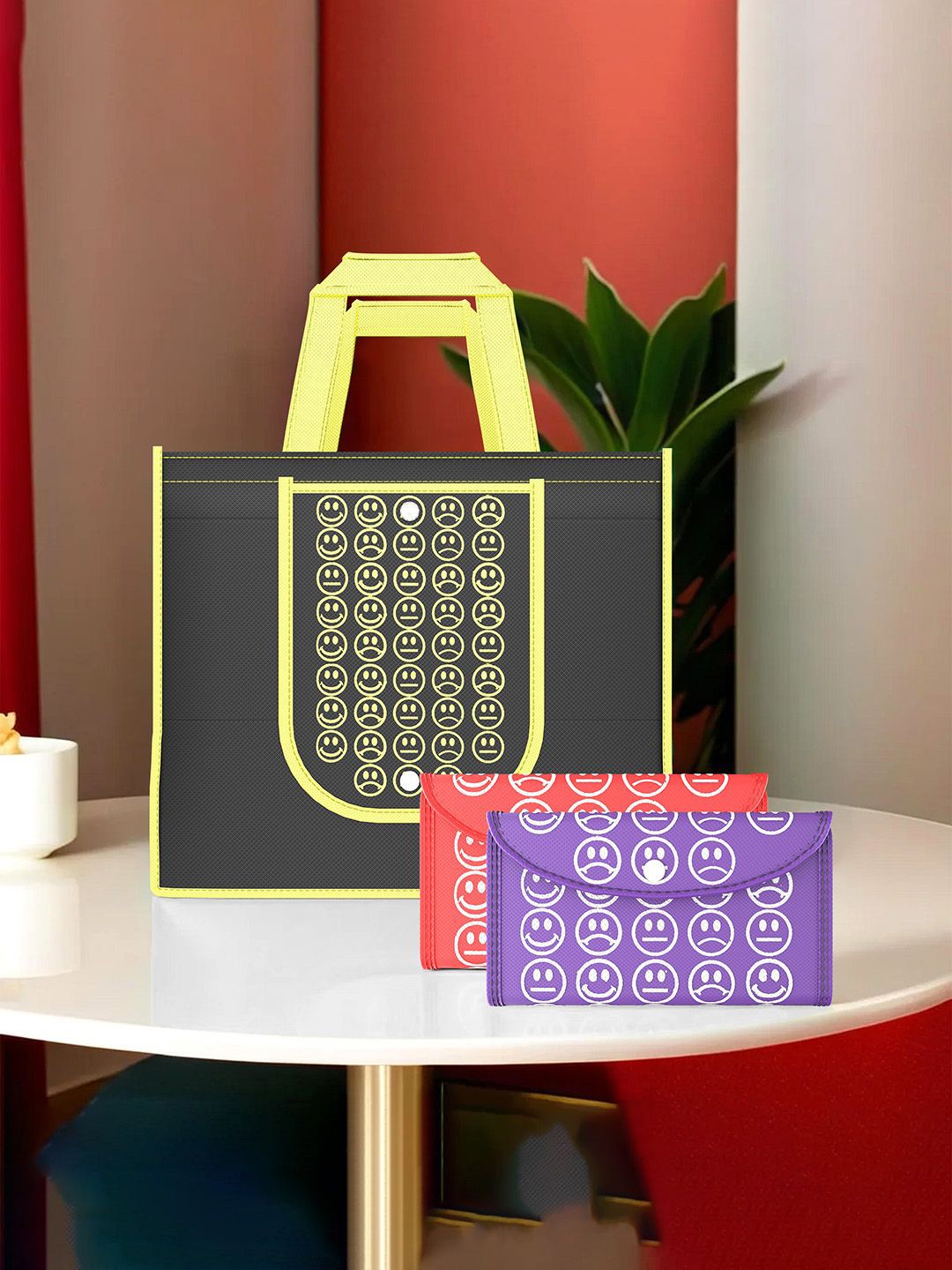 

Kuber Industries Set Of 3 Smiley Printed Lightweight Foldable & Reusable Shopping Bags, Black