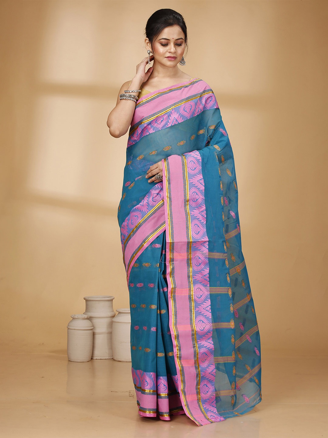 

Ruuprekha pure cotton Woven Design Taant Saree, Fluorescent green