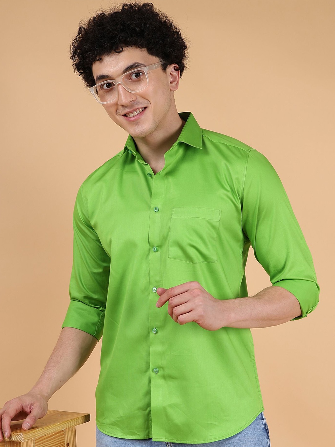 

Zeal Men Standard Spread Collar Solid Cotton Semiformal Shirt, Green