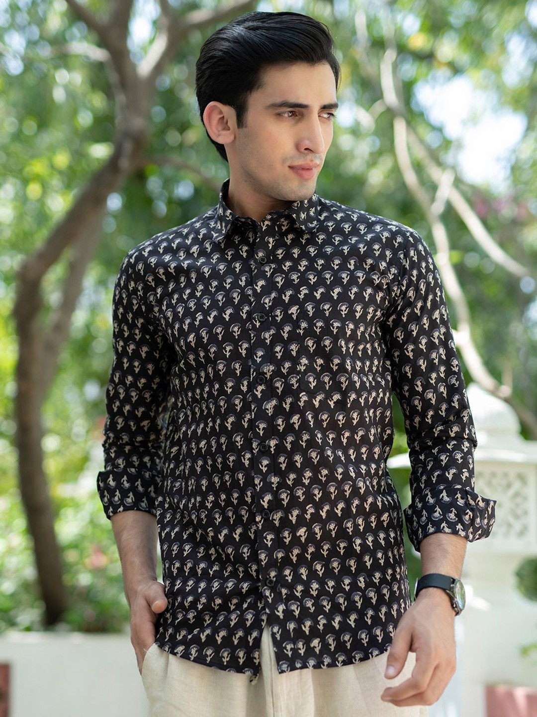 

Tistabene Men Standard Spread Collar Conversational Printed Cotton Casual Shirt, Black