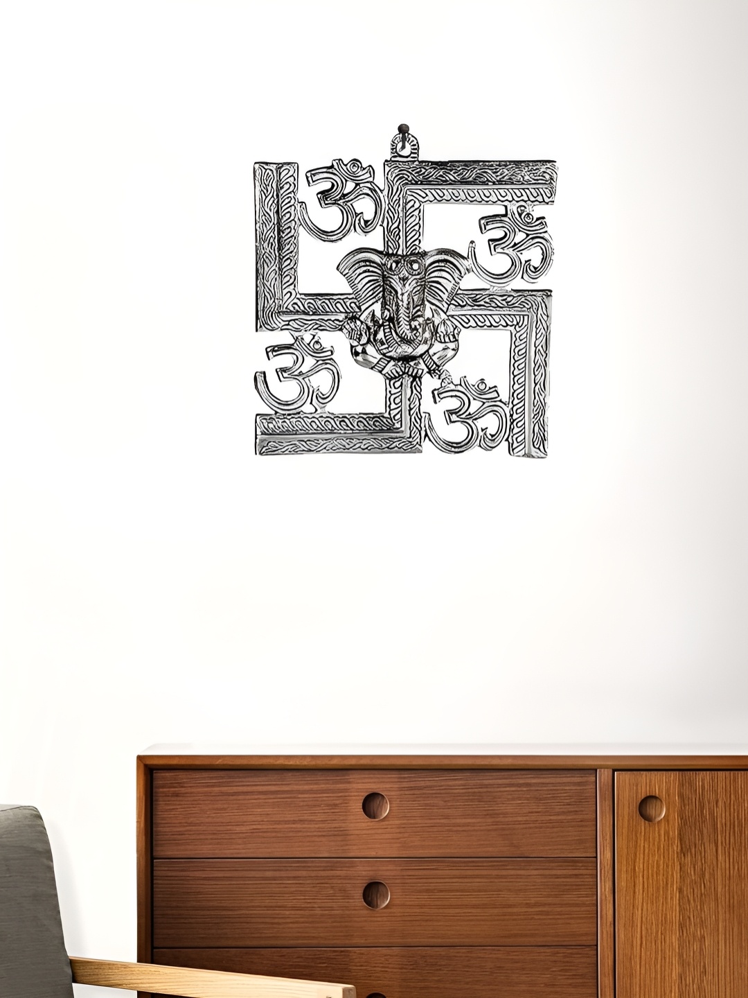 

INTERNATIONAL GIFT Silver-Toned Lord Ganesh Wall Hanging
