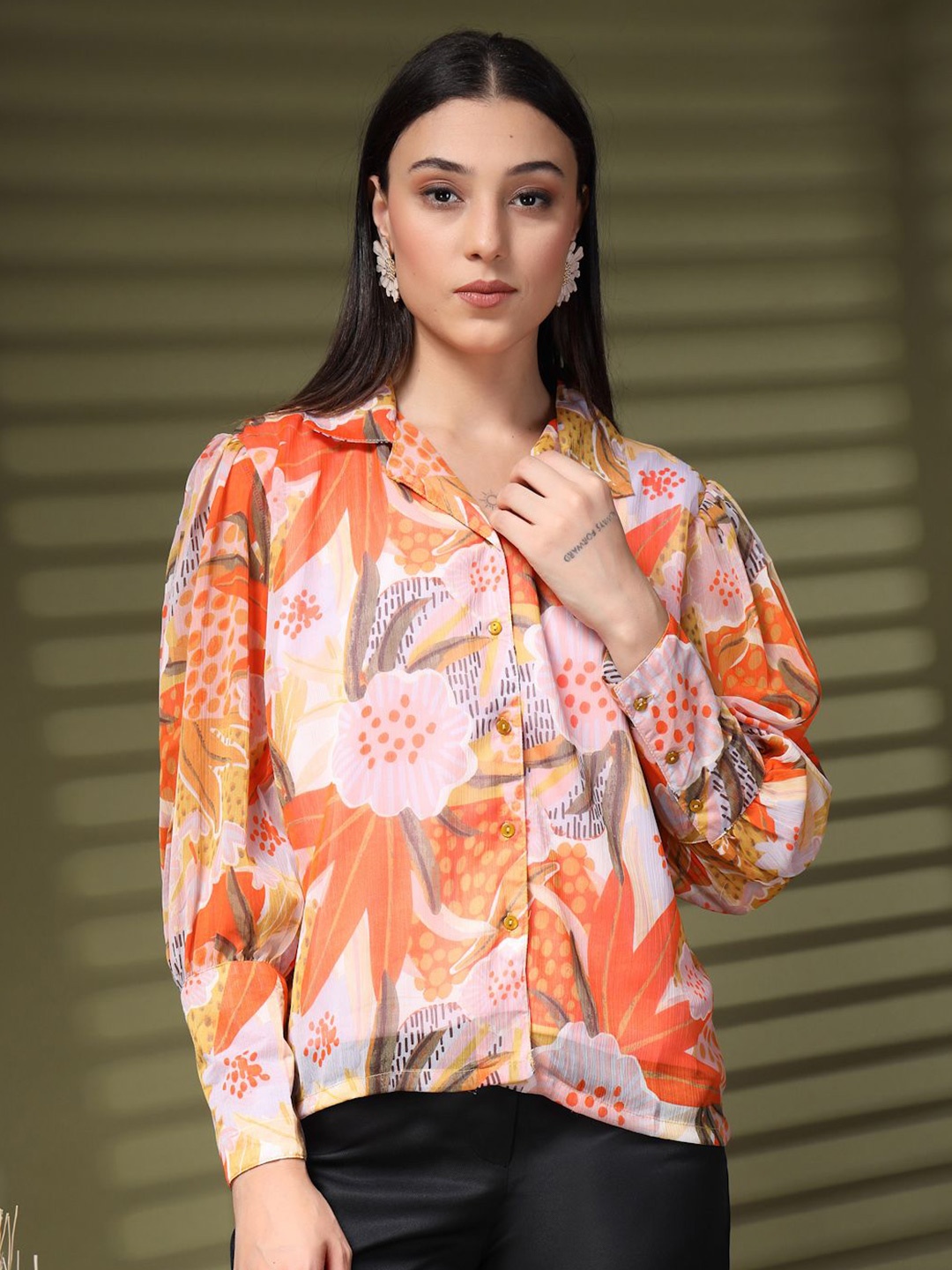 

plusS Women Standard Cuban Collar Floral Printed Casual Shirt, Orange