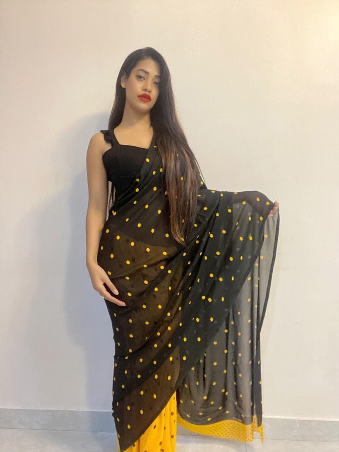 

Moda Rapido Polka Dot Saree, Yellow