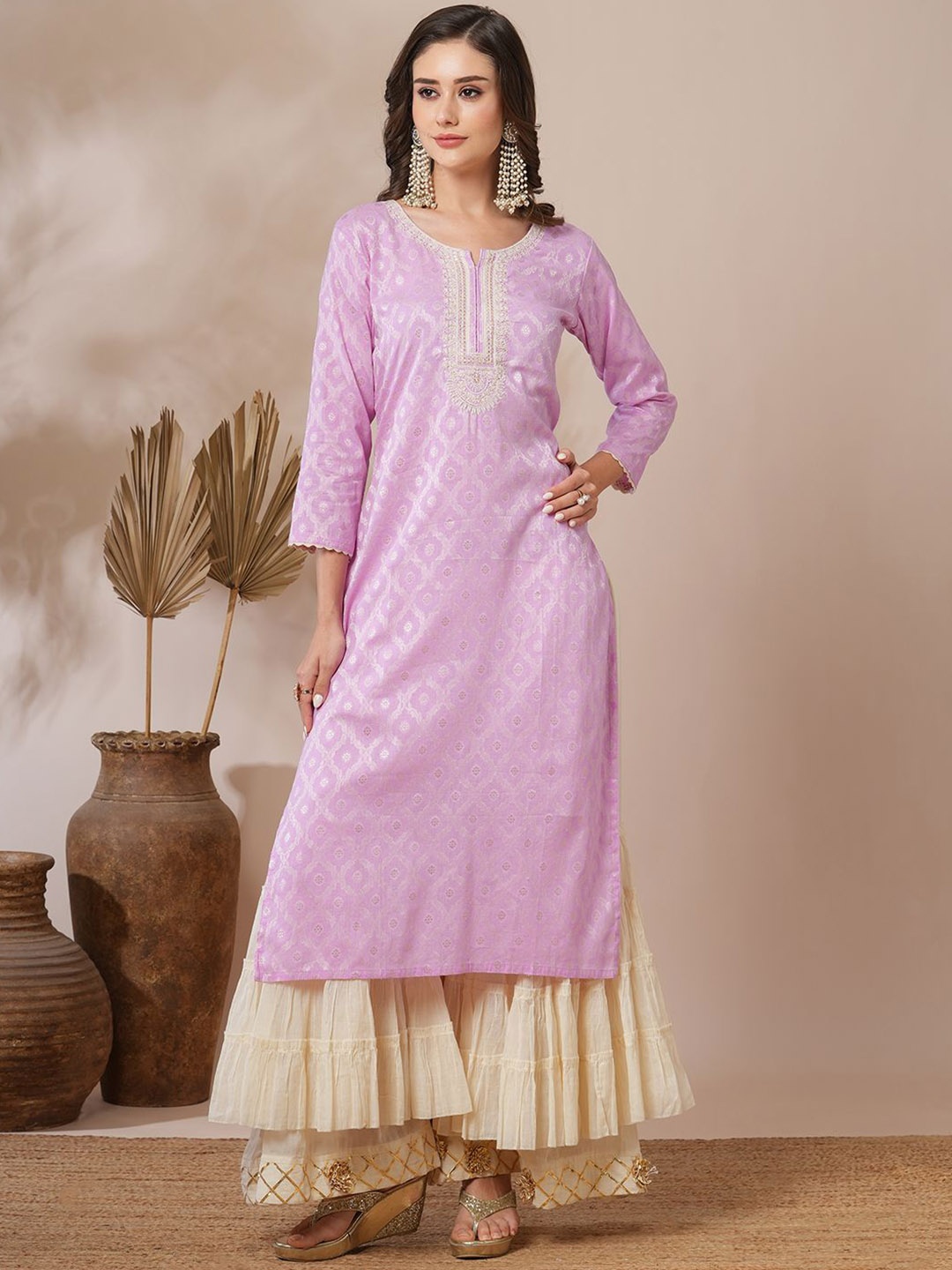 

FASHOR Floral Woven Design Thread Work Jacquard Cotton Straight Kurta, Purple