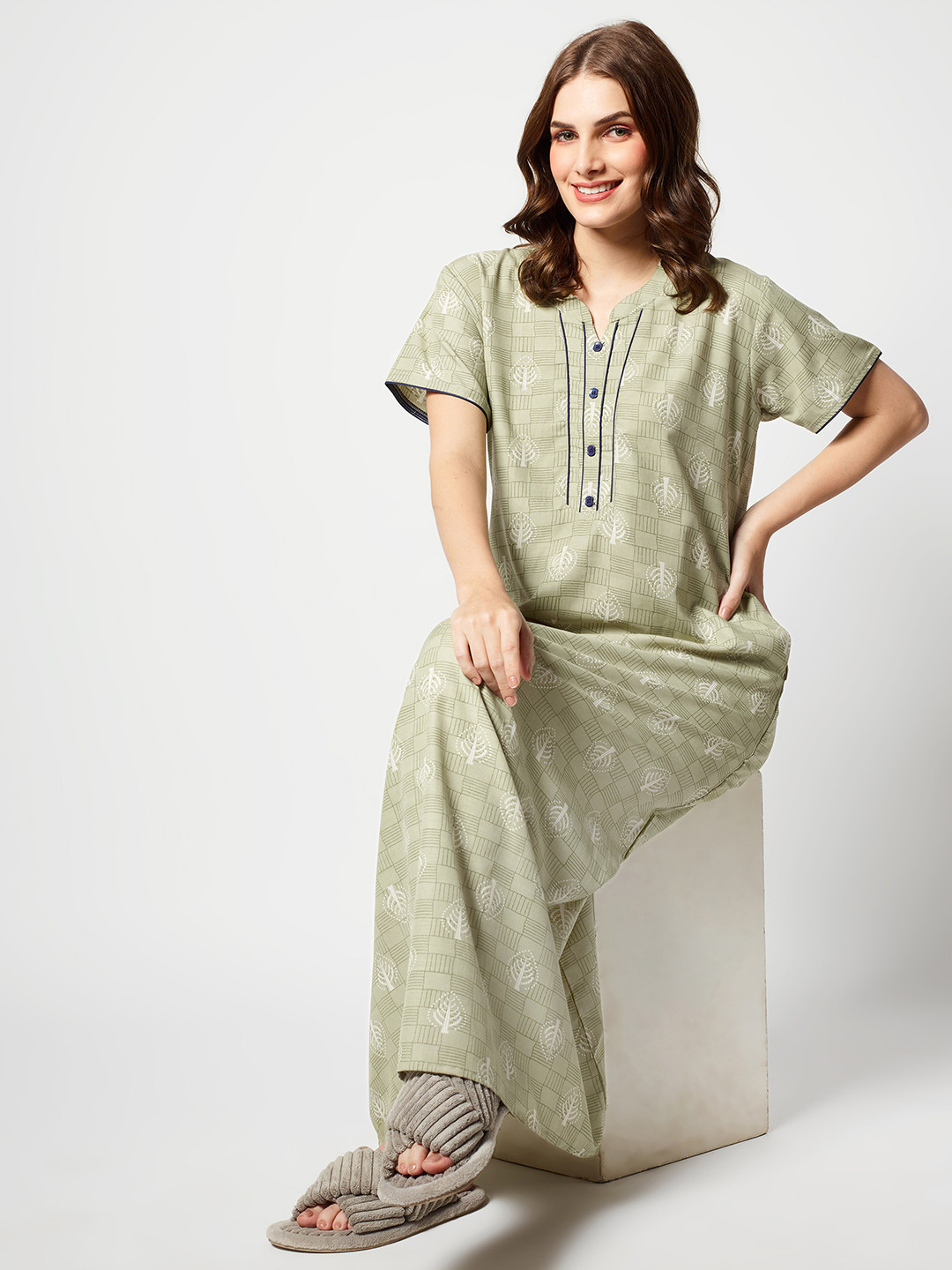 

Zeyo Floral Printed Maxi Nightdress, Green