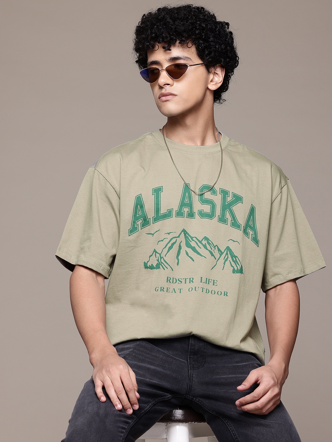 

The Roadster Lifestyle Co Printed Drop-Shoulder Sleeves Relaxed Fit Pure Cotton T-shirt, Green