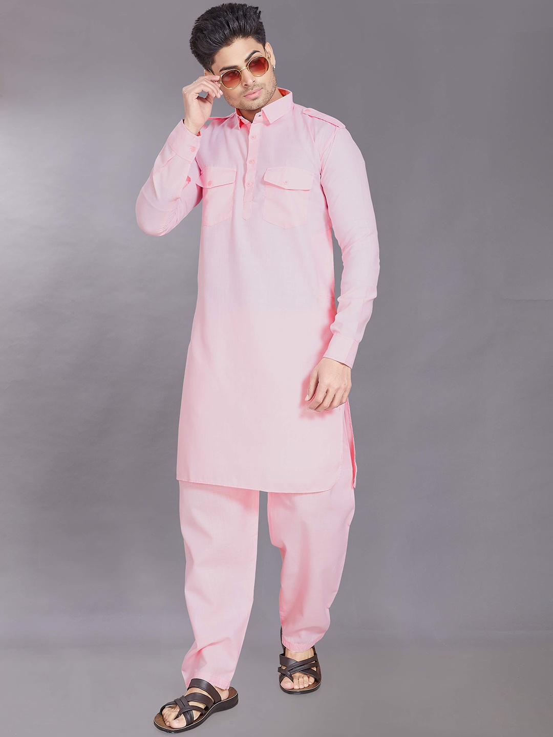

DIVISIVE Shirt Collar Long Sleeves Double Pocket Pathani Kurta with Pyjamas, Pink