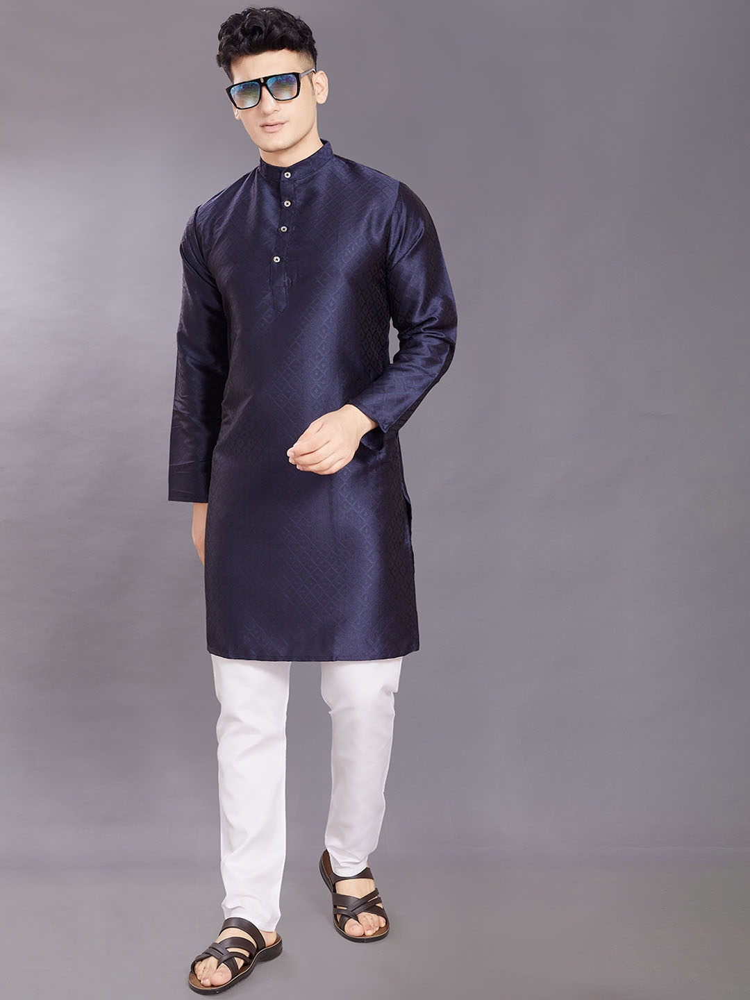 

DIVISIVE Geometric Woven Design Mandarin Collar Jacquard Straight Kurta, Navy blue