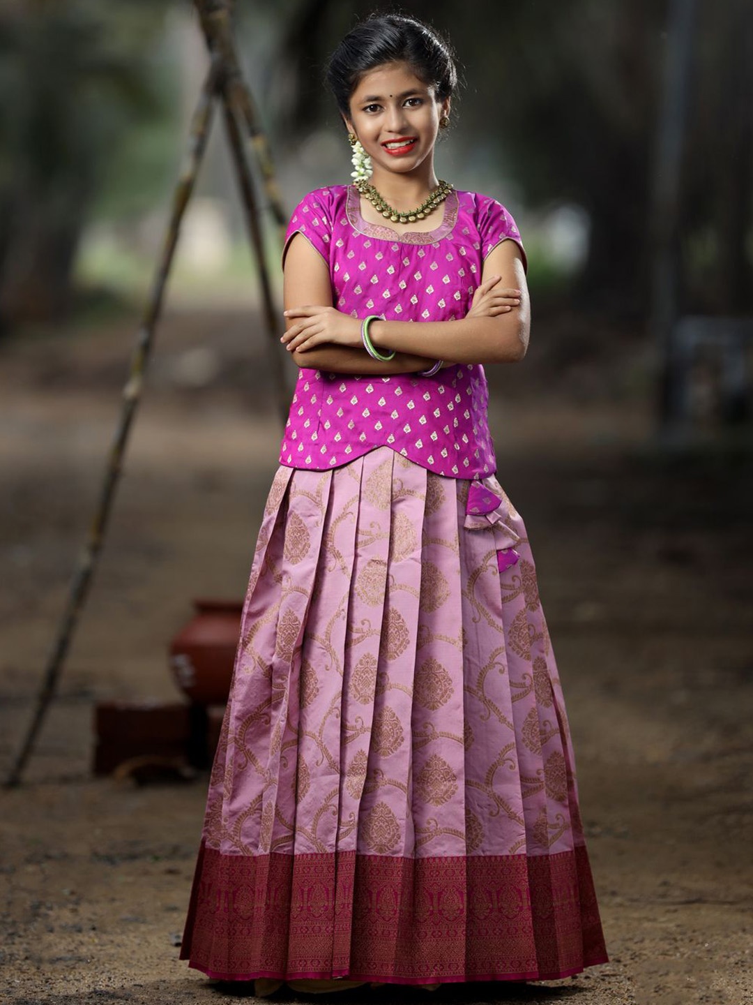 

SHIVANGI clothing Girls Lehenga Choli, Pink
