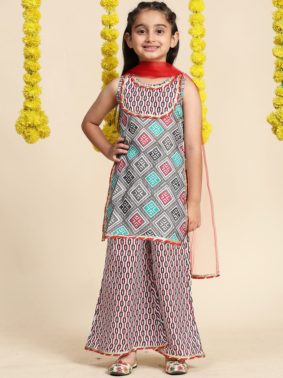 

Cutiekins Girls Geometric Printed Gotta Patti A-Line Kurta With Palazzos & Dupatta, Black