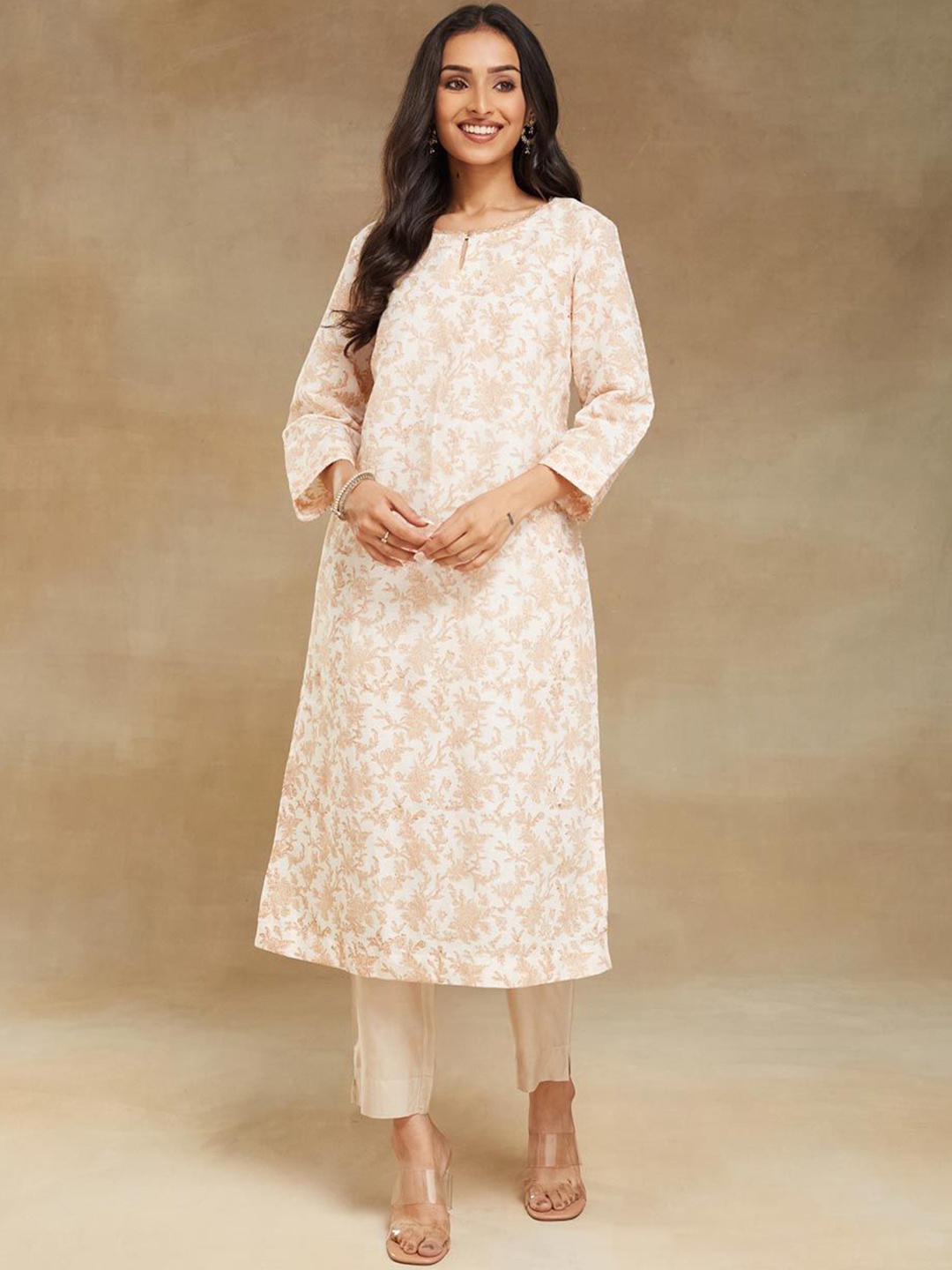 

Fabindia Floral Printed Keyhole Neck Straight Kurta, Off white