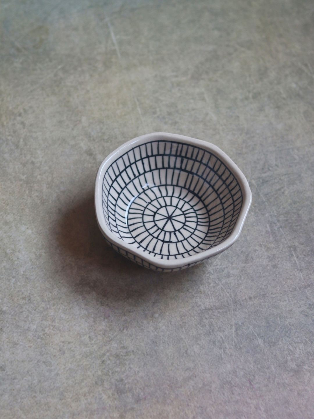 

WEAVING HOMES Mini Zebra White & Black Printed Dishwasher Safe Ceramic Bowls