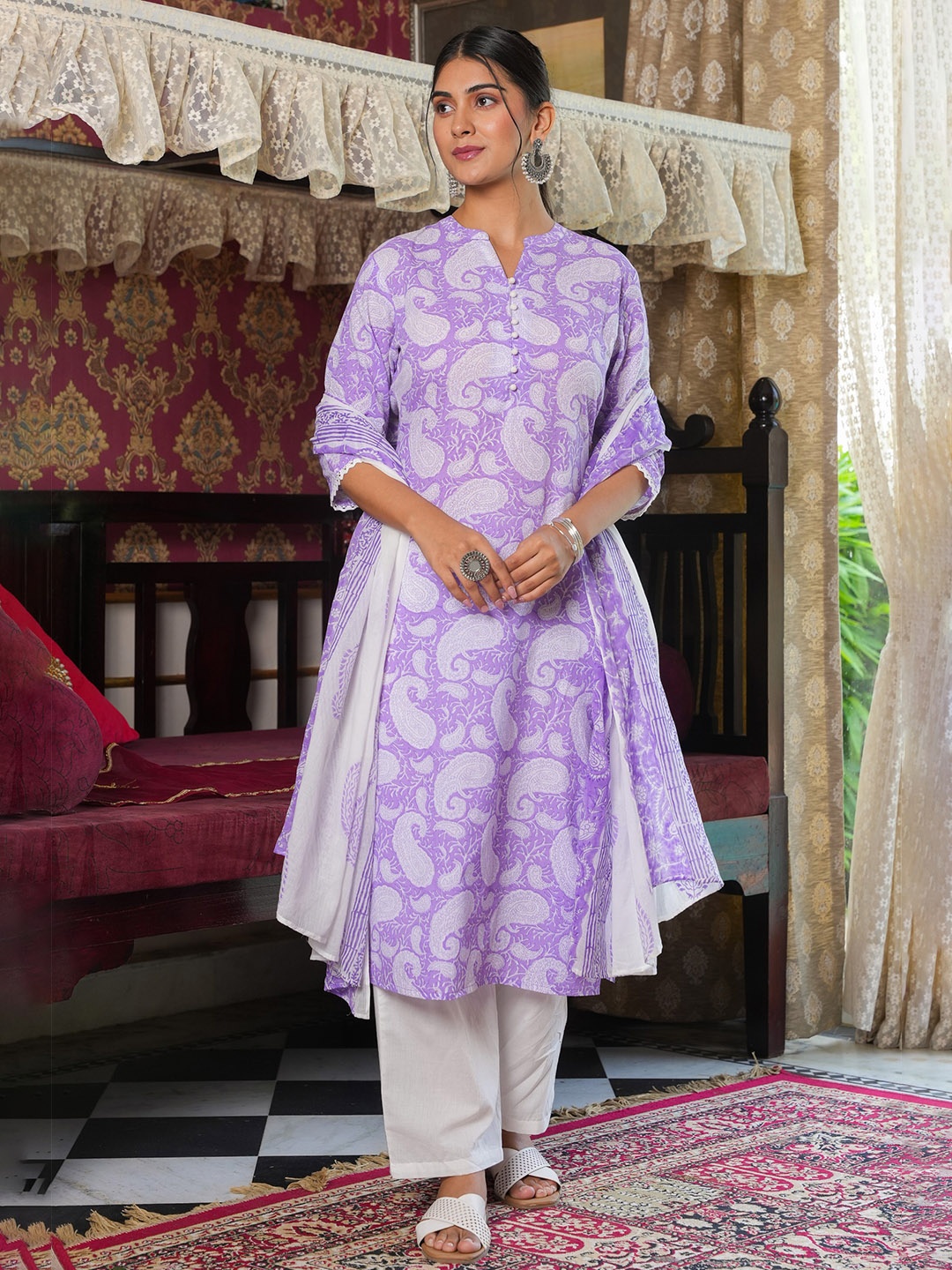 

Aramya Paisley Printed Mandarin Collar Pure Cotton Straight Kurta With Trousers, Purple