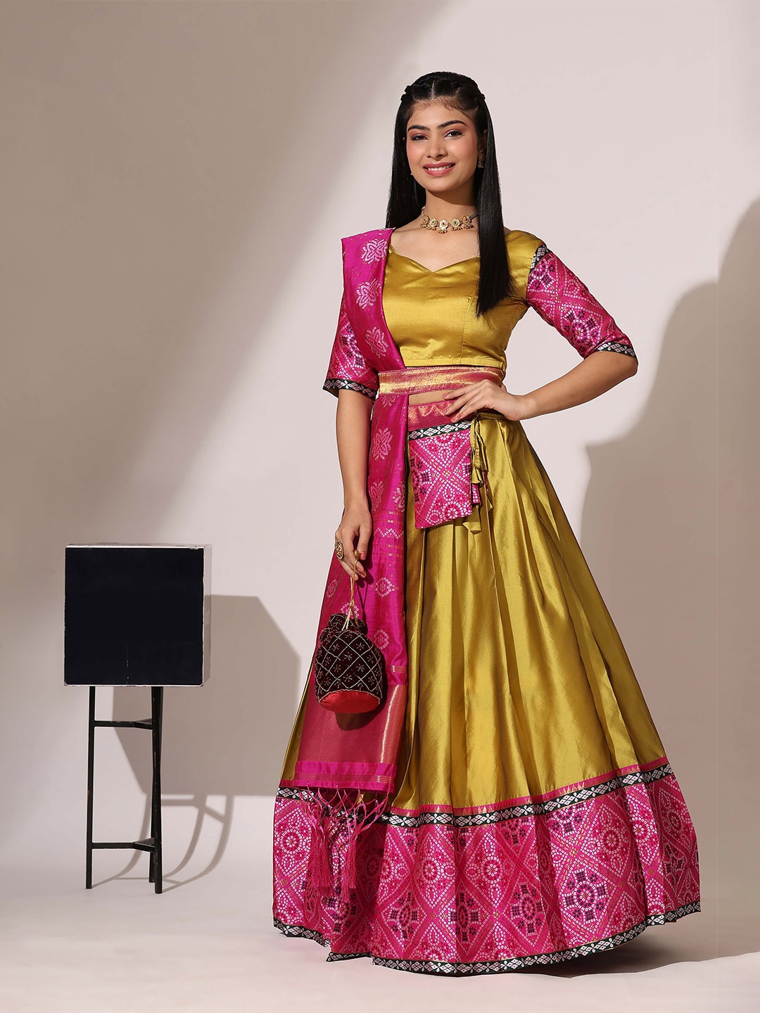 

Fabcartz V-Neck Semi Stitched Lehenga & Unstitched Blouse With Dupatta, Yellow