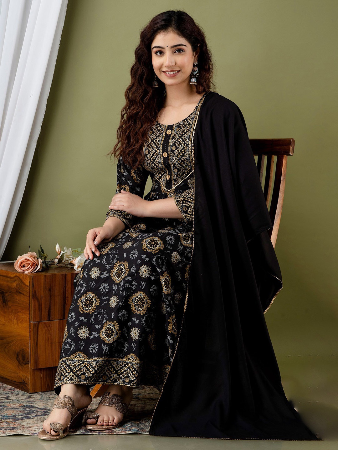 

JAYLEEN Floral Printed Pleated Gotta Patti Kurta With Trousers & Dupatta, Black