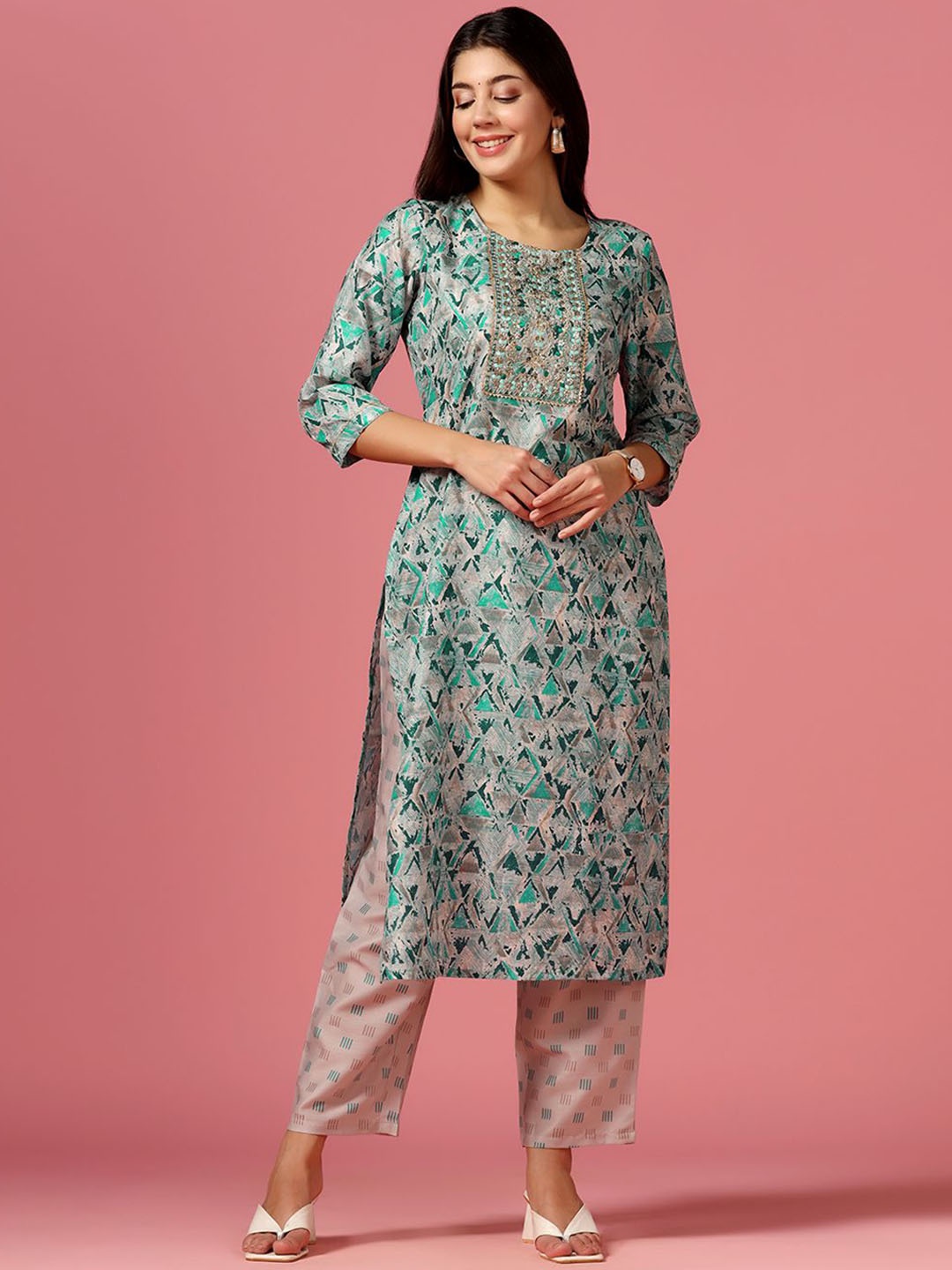 

BAESD Geometric Printed Gotta Patti Straight Kurta With Trouser, Green