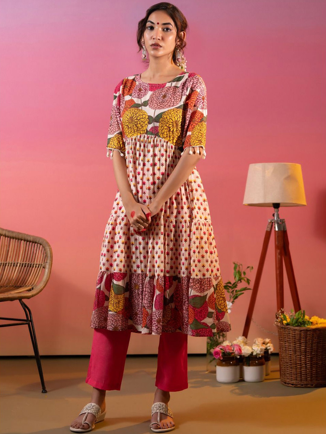 

HEEPOSH Women Floral Printed Pure Cotton A-line Kurta with Trousers, Pink