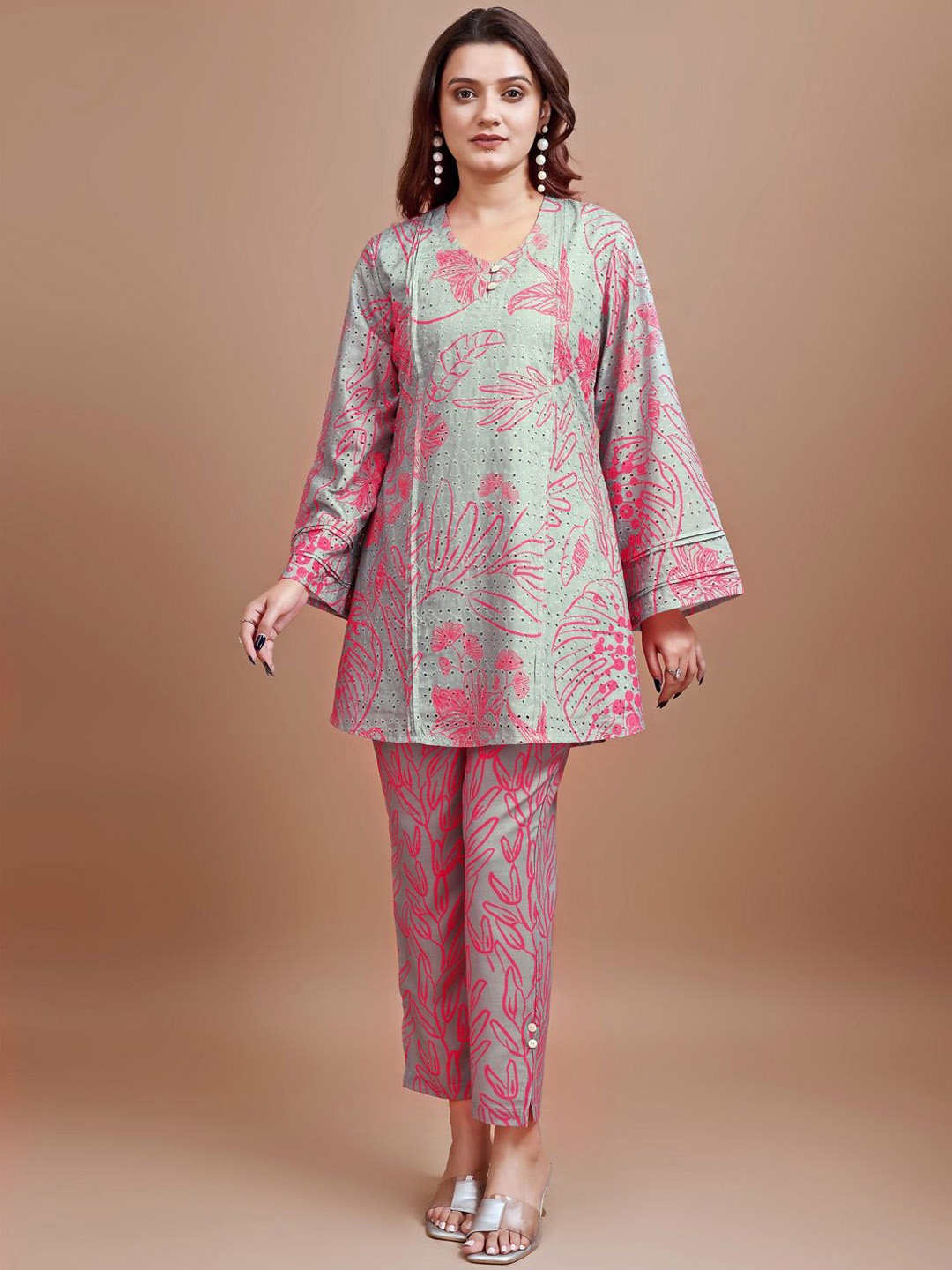 

Tikhi Imli Floral Printed V-Neck Tunic With Trousers, Grey