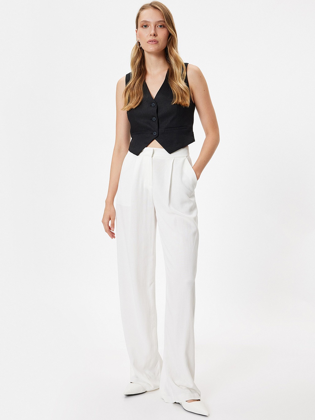 

Koton V-Neck Sleeveless Linen Waistcoat, Black