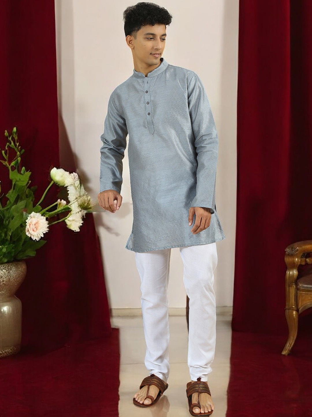 

TATTVA Solid Mandarin Collar Long Sleeves Polyester Straight Short Kurta, Silver