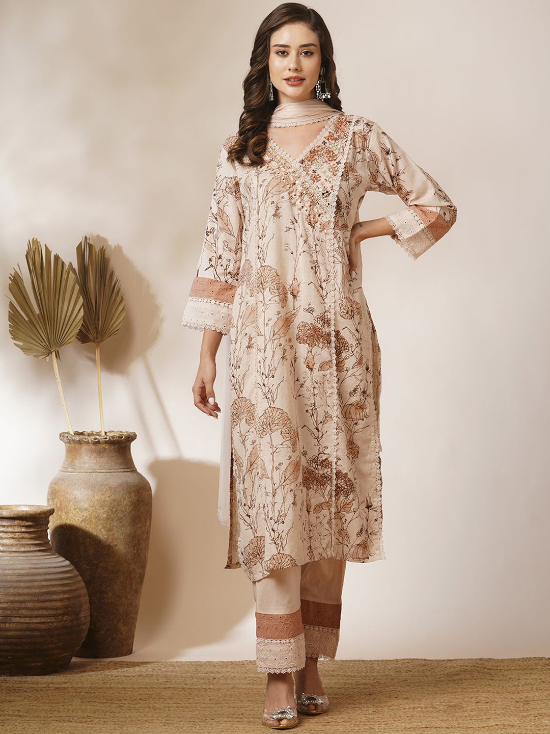 

FASHOR Floral Printed Straight Pure Cotton Kurta with Trousers & Dupatta, Nude