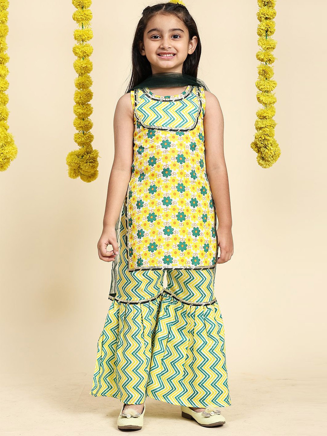 

Cutiekins Girls Floral Printed Gotta Patti Straight Kurta With Sharara & Dupatta, Yellow