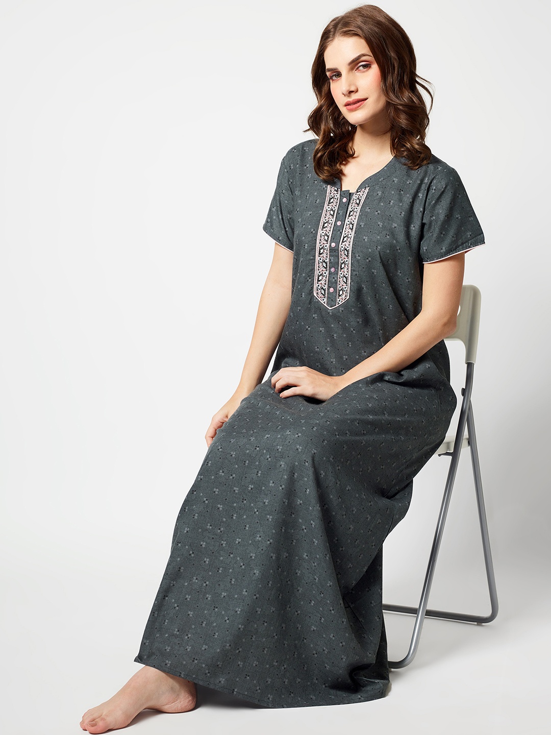 

Zeyo Floral Printed Maxi Nightdress, Grey