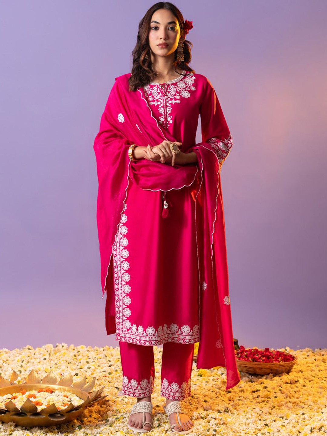 

HEEPOSH Floral Embroidered Straight Kurta with Trousers & Dupatta, Pink