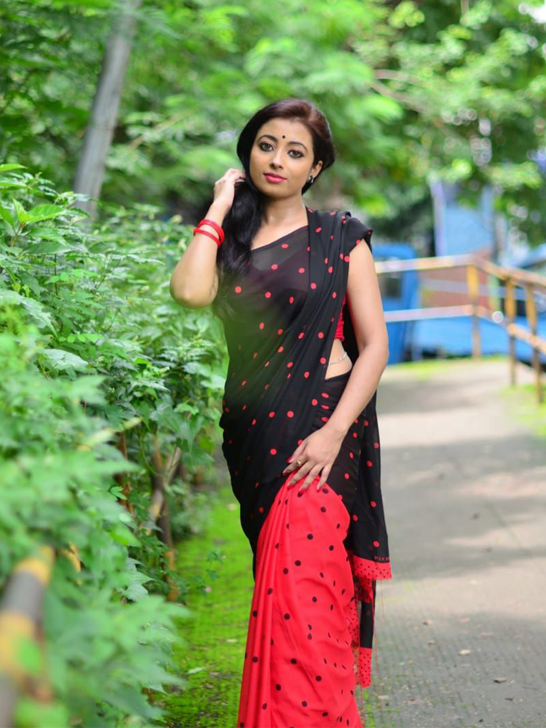 

Moda Rapido Polka Dot Poly Georgette Saree, Black