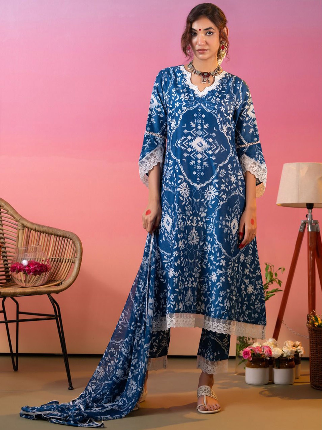 

HEEPOSH Floral Printed V-Neck A-Line Kurta With Trousers &Dupatta, Blue