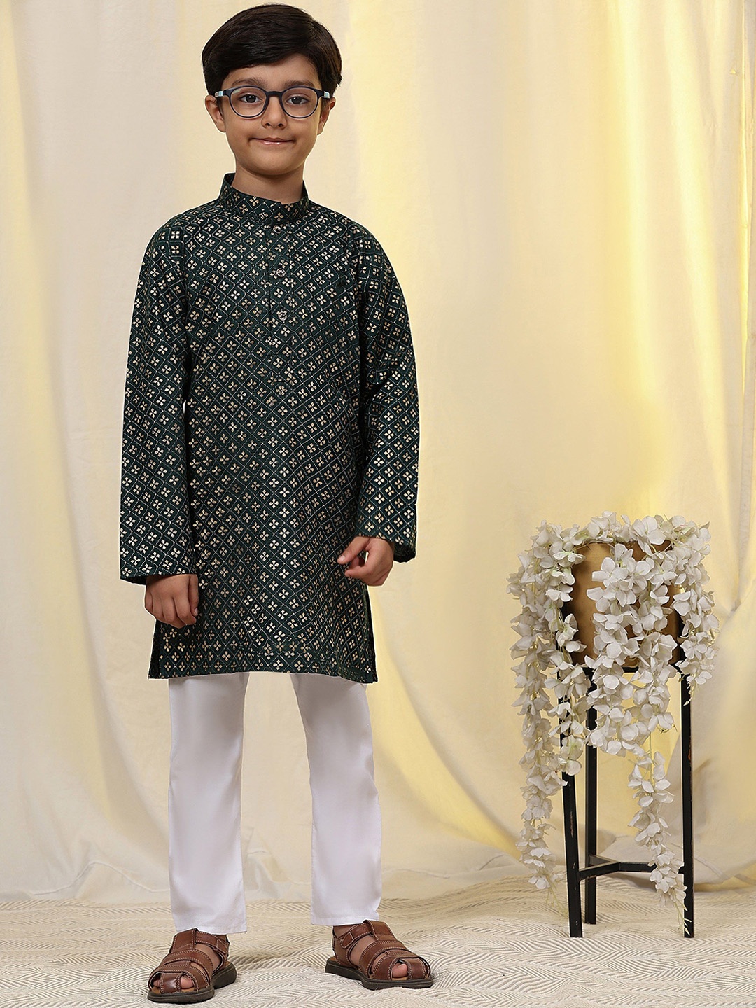 

Pro-Ethic STYLE DEVELOPER Boys Floral Printed Pure Cotton Straight Kurta with Pyjamas, Green