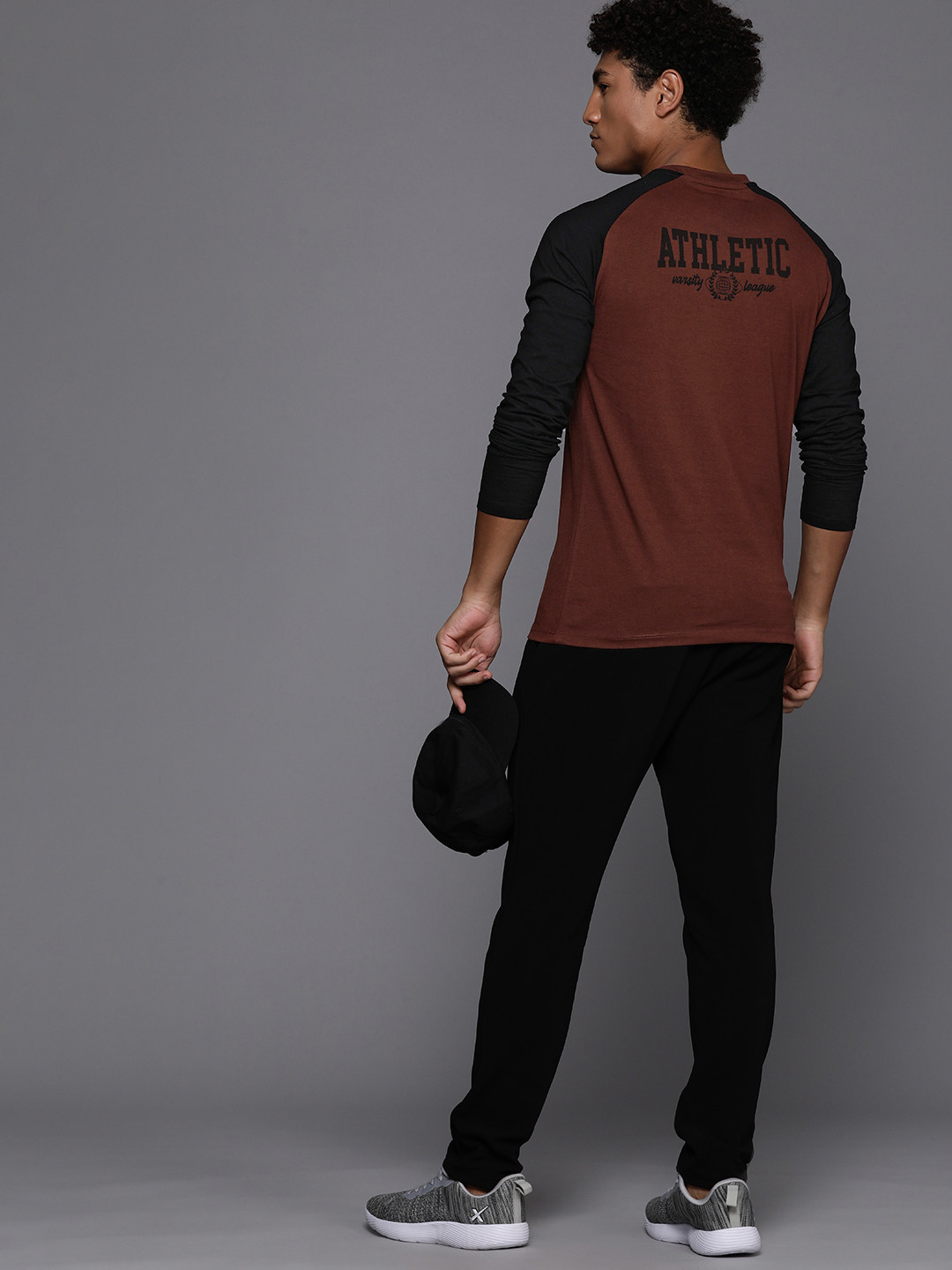 

HRX by Hrithik Roshan Colourblocked Typography Printed T-shirt, Maroon