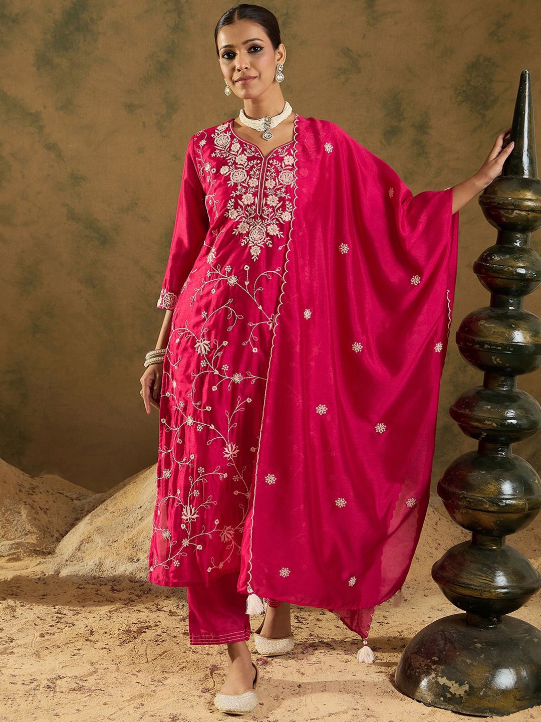 

Indo Era Ethnic Motifs Embroidered Thread Work Straight Kurta with Trousers & Dupatta, Pink