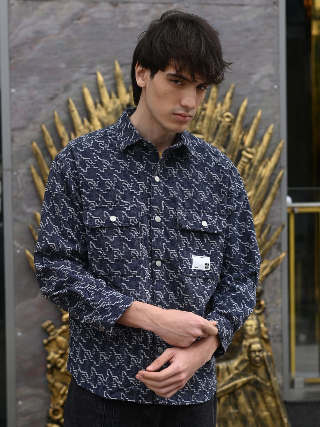 

ODETTE Men Spread Collar Abstract Printed Denim Semiformal Shirt, Navy blue