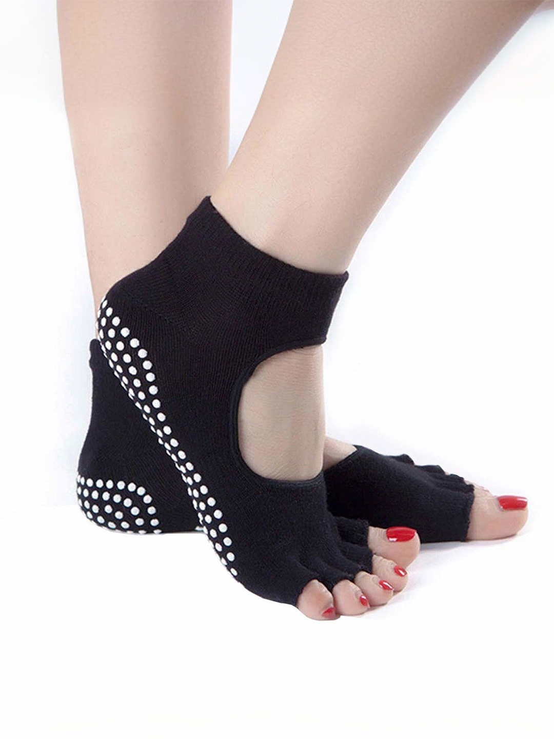 

STRAUSS Women Ankle-Length Yoga Socks, Black