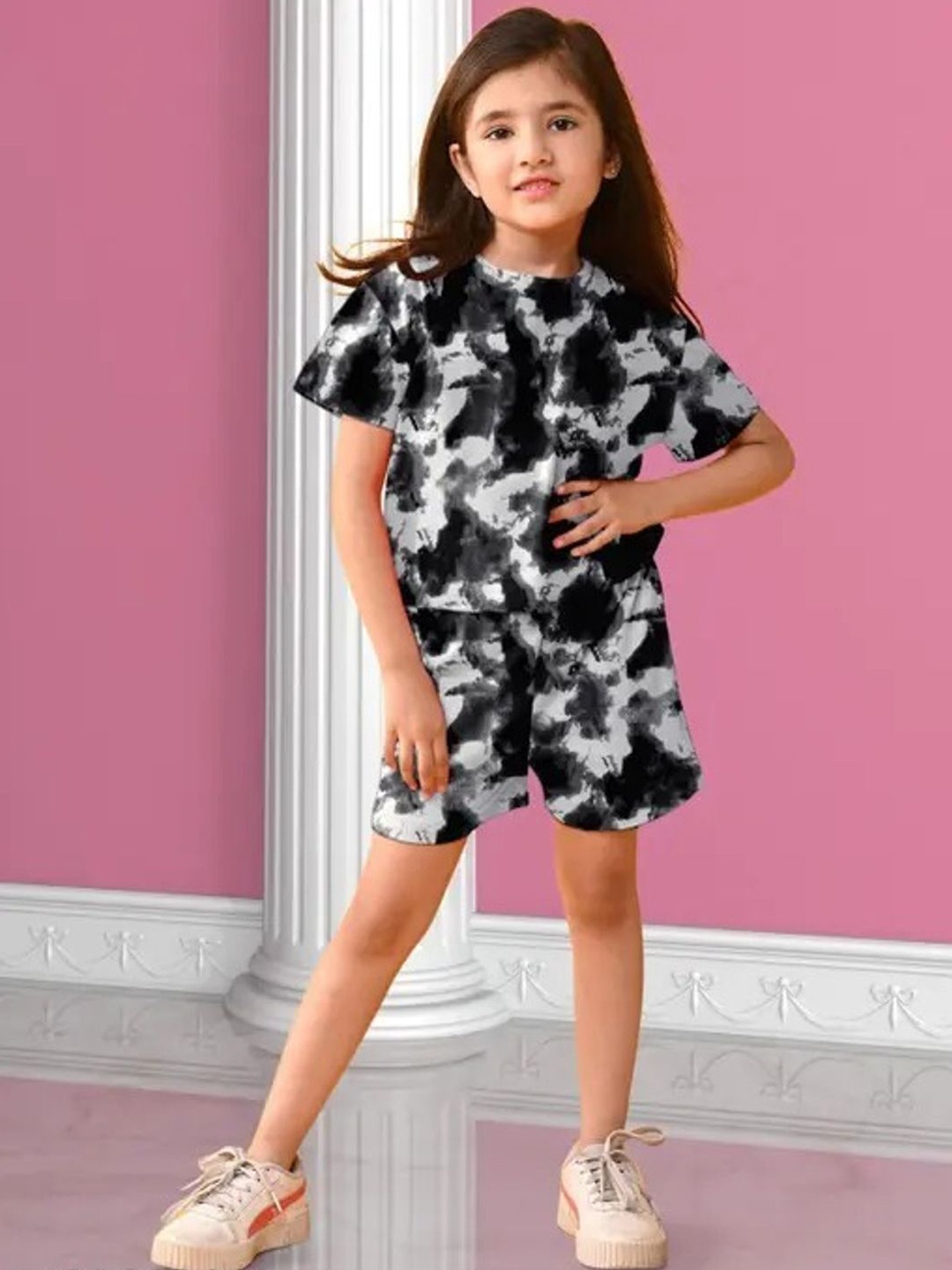

BAESD Printed T-Shirt & Shorts Clothing Set, Black