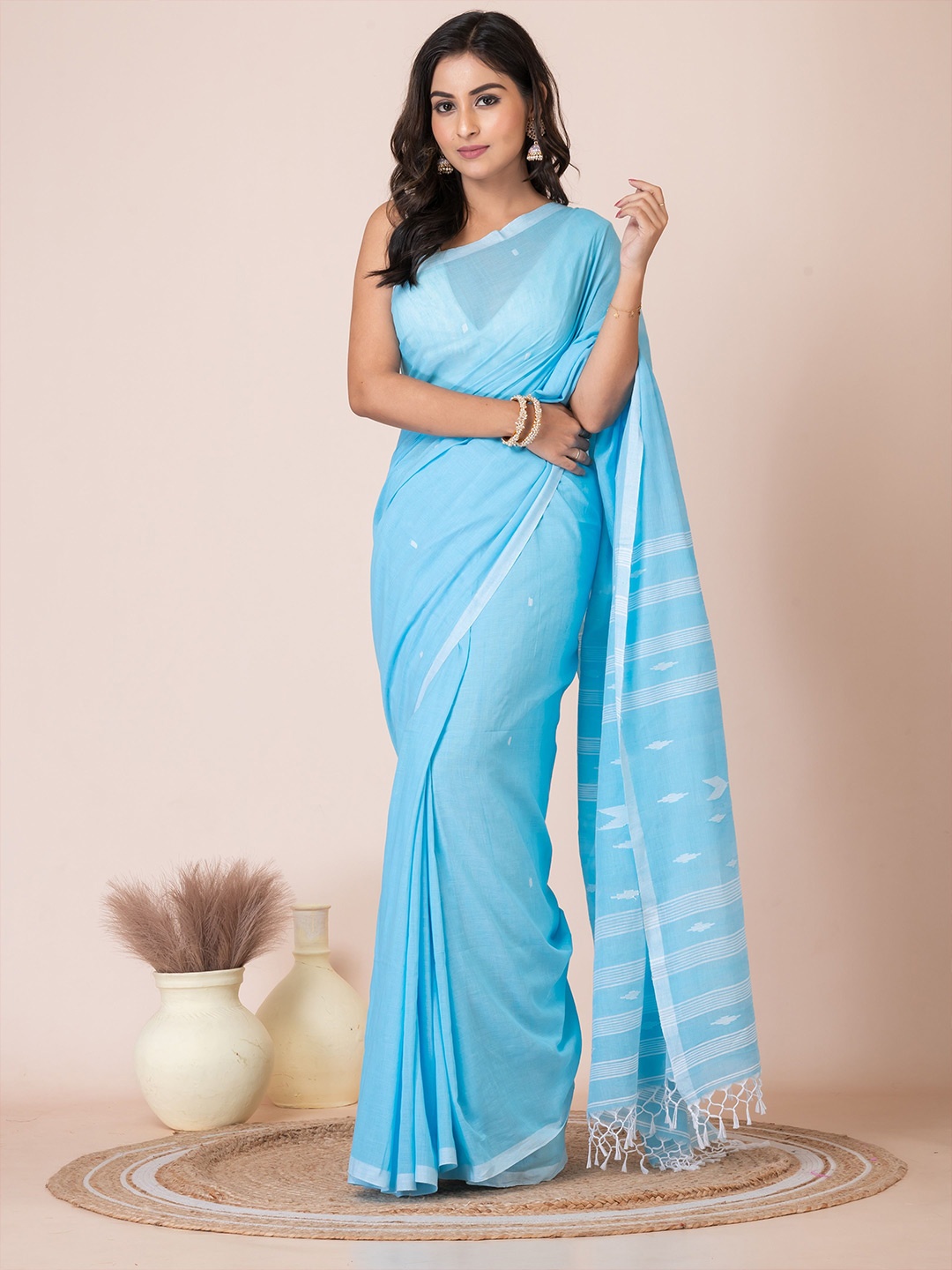 

Laa Calcutta Woven Design Pure Cotton Saree, Blue