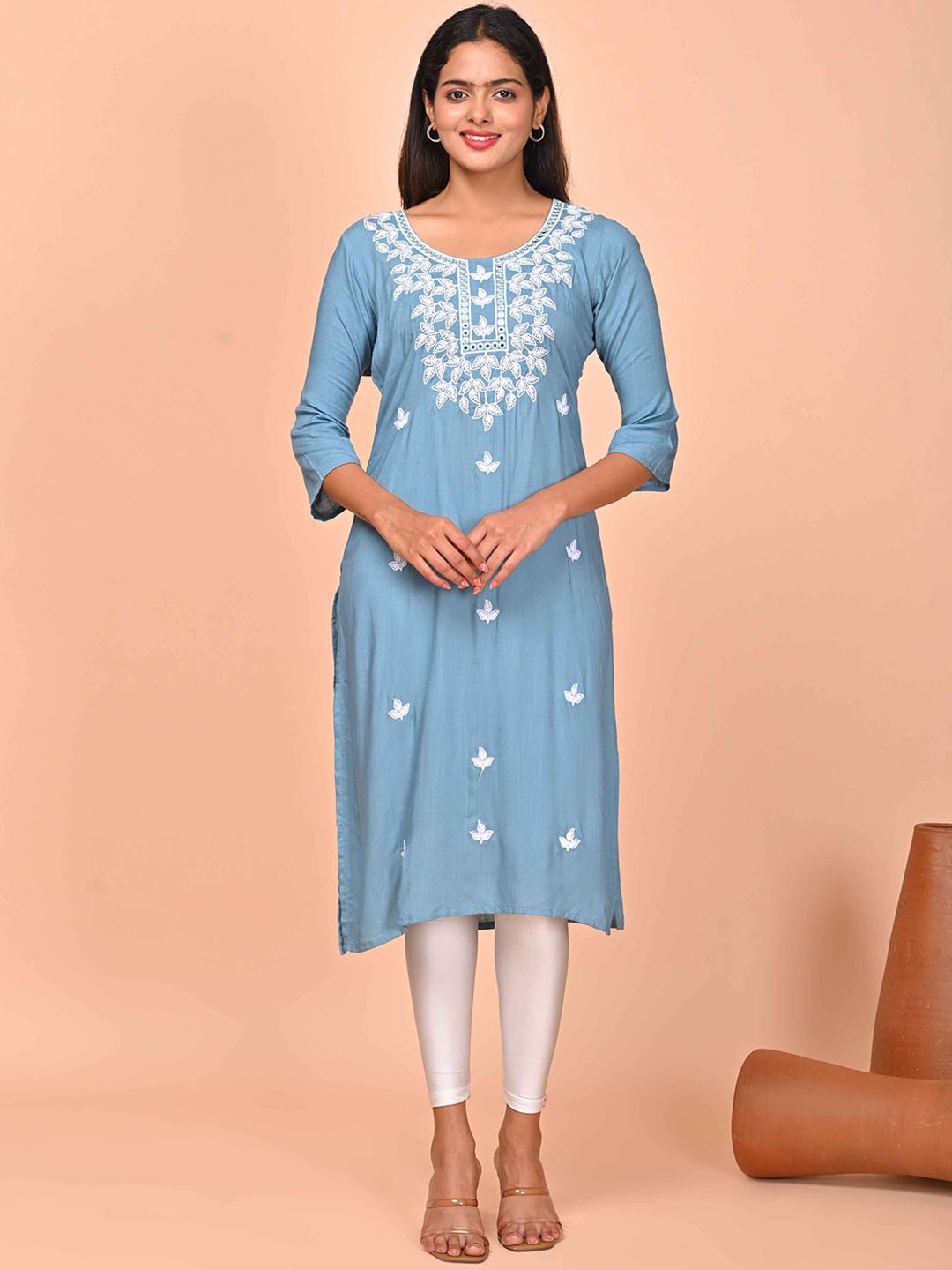 

GOLDSTROMS Floral Embroidered Thread Work Kurta, Blue