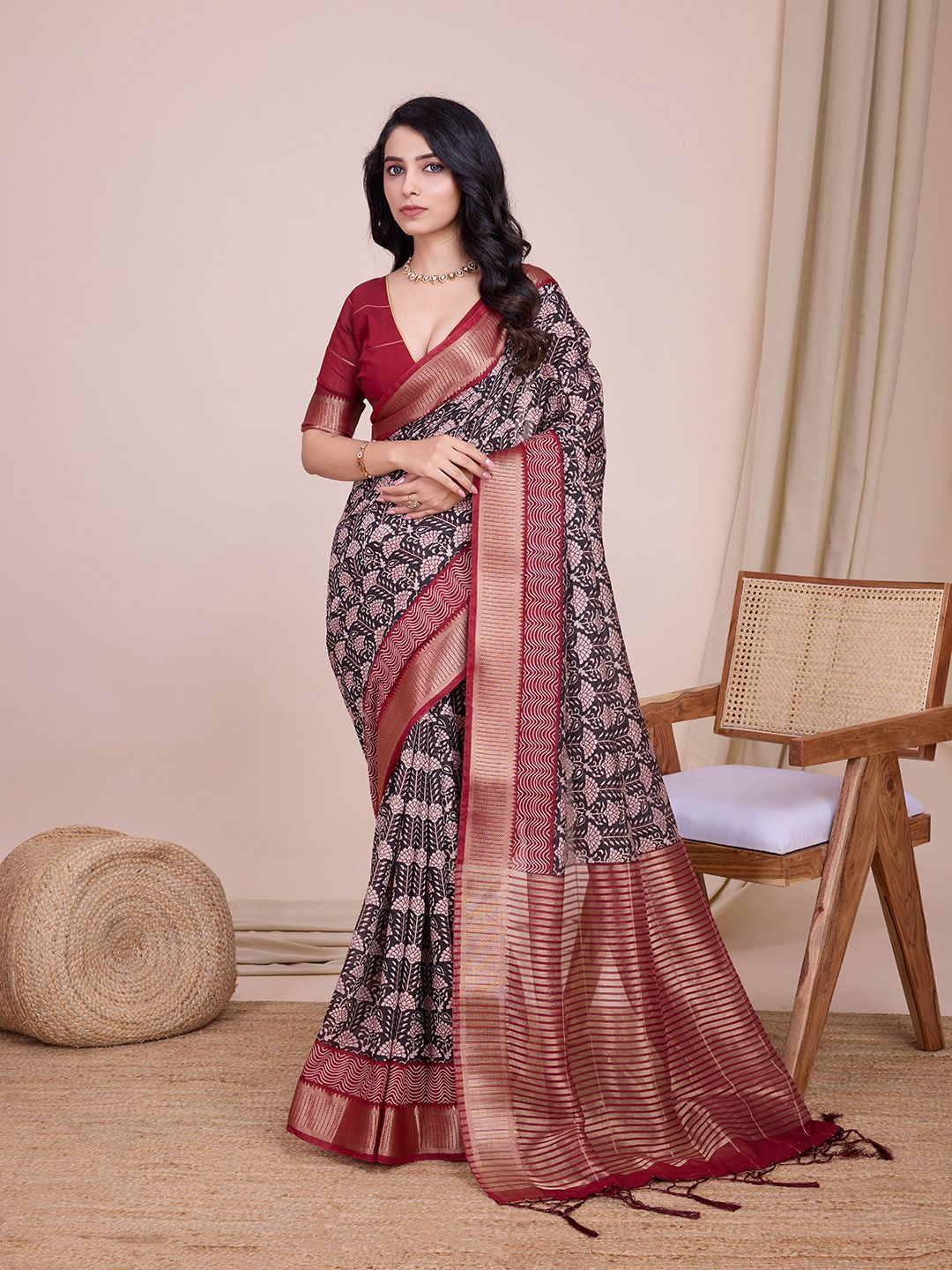 

ADITI ATTIRES Ethnic Motifs Zar Banarasi Saree, Black